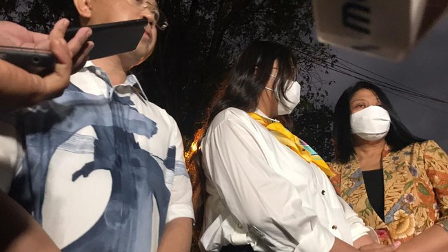 Hasil pemeriksaan terhadap Putri akan disampaikan secara langsung oleh Timsus dalam konferensi pers besok.