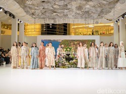 Wearing Klamby Rilis Koleksi Busana Luxury Tema Pulau Selayar Sulawesi