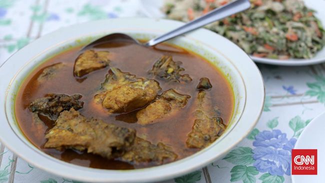 Kuliner khas laut kerap dihadirkan masyarakat pesisir yang mayoritas memang berprofesi sebagai nelayan.