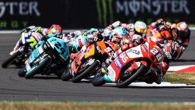 Hasil Moto3 Valencia: Dramatis Hingga Tikungan Akhir, Guevara Menang
