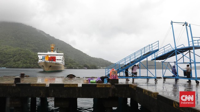 Pria di Aceh melompat dari kapal ke laut dan melakukan aksi nekat tersebut karena frustrasi akun gim Mobile Legend miliknya dibobol orang tidak kenal.