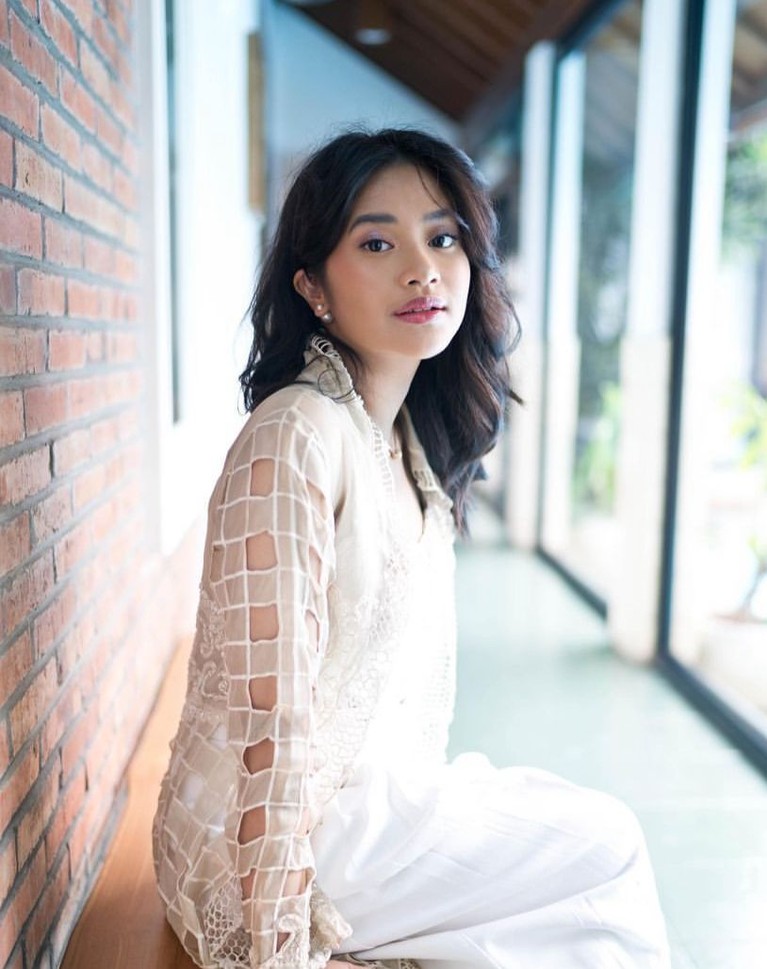 Siti Adira Kania Siti Adira Kania