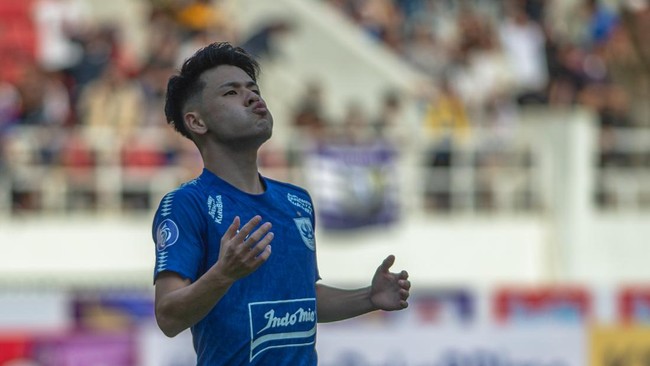 Dewa United FC akan bersua PSIS Semarang pada pekan ketujuh Liga 1 2022/2023. Berikut link live streaming Dewa United vs PSIS.