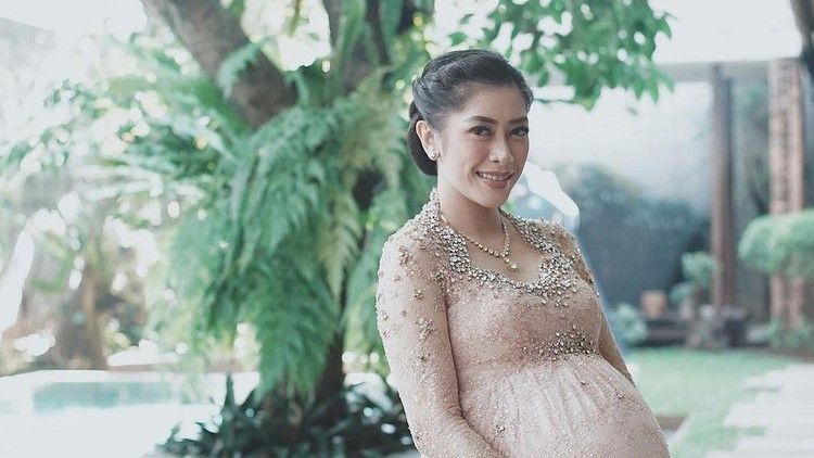 Aliya Rajasa Aliya Rajasa