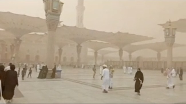 Kapuskes Haji Kemenkes Budi Sylvana memberikan sejumlah imbauan kepada jemaah haji asal RI merespons badai pasir di Madinah, Arab Saudi, Senin (8/8).