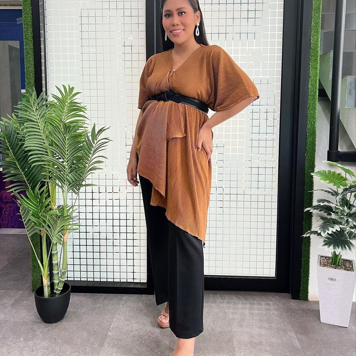 <p>Di tengah kesibukannya Evi tetap mengutamakan kesehatan janinnya. "Istirahat dulu nanti bakal aktif lagi nyanyi," tulis Evi dalam salah satu unggahannya.(Foto: Instagram @evi_masamba_real)</p>