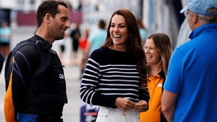 Intip Inspirasi OOTD Musim Panas Stylish dari Millie Bobby Brown hingga Kate Middleton!