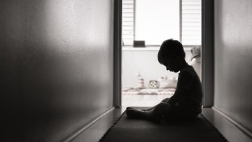 ANAK REVA JATUH SAKIT DAN TRAUMA