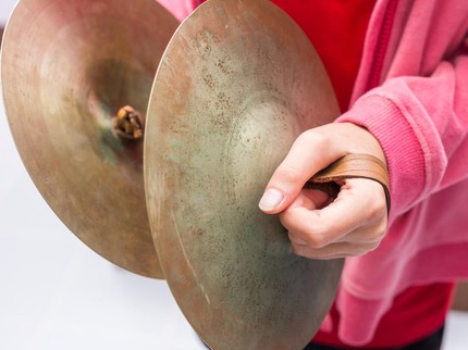 7 Alat Musik Khas Sunda, Mulai dari Kecapi hingga Angklung