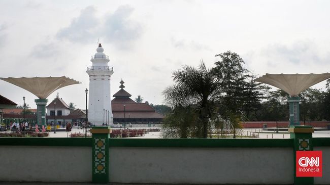 Sebagai umat Islam, wisata religi pada bulan Ramadan sudah menjadi salah satu tradisi dan kebiasaan demi mendekatkan diri kepada Allah SWT.
