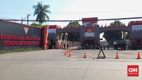 Satu Kendaraan Taktis Disiagakan di Gerbang Mako Brimob Depok