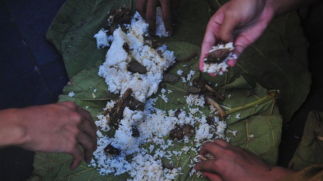FOTO: Nasi Jangkrik Kuliner 'Legend' Sunan Kudus pada 10 Muharram