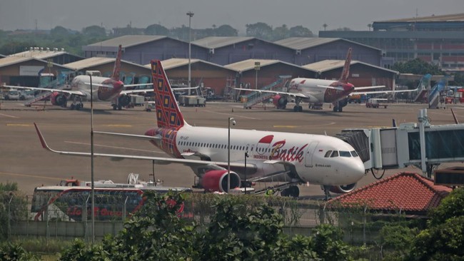 Batik Air membantah adanya kabar asap putih di dalam kabin dan ledakan di mesin pesawat tujuan Bandara Kualanamu.