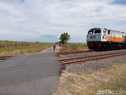 Upaya Dishub Cirebon Cegah Kecelakaan di Perlintasan KA Tanpa Palang