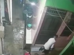Detik-detik Lansia Bakar Rumah Tetangga di Penjaringan Jakut