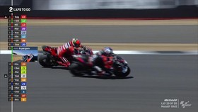 VIDEO: Duel Sengit Bagnaia vs Vinales Jelang Finis MotoGP Inggris