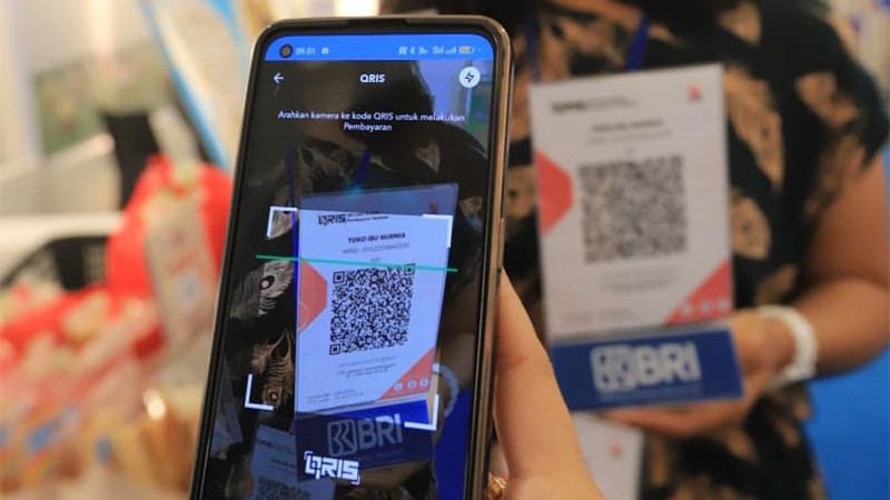 Dalam 3 hari pelaksanaan Pesta Rakyat Simpedes, terhitung lebih dari 25 ribu masyarakat hadir dan melakukan aktivasi BRIMo