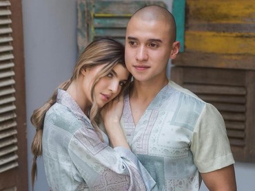 img-title Ini Ritual Fardhan & Mikaila Patritz Sebelum Tidur, Jadi Kunci Rumah Tangga Harmonis