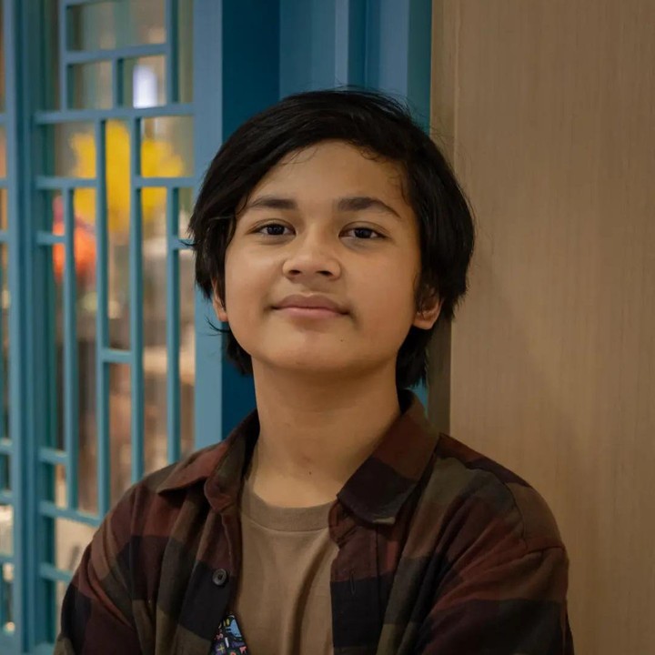 <p>Anak kedua dari tiga bersaudara ini mengawali debut sebagai aktris cilik pada 2015 lalu. Peran pertamanya ada di film pendek berjudul<em> Lembayung Belakang Hari.</em> (Foto: Instagram @m.u.z.a.k.k.i)</p>