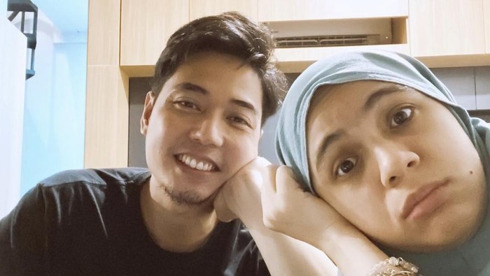 Romantisnya Nycta Gina dan Kinos Saat Sarapan hingga Bakar Daging.
