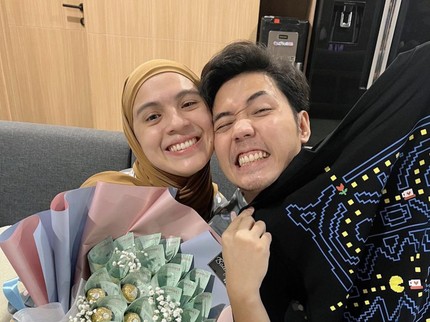 Rizky Kinos Positif COVID-19, Nycta Gina Jadi Ketahuan Bucin Banget ke Suami