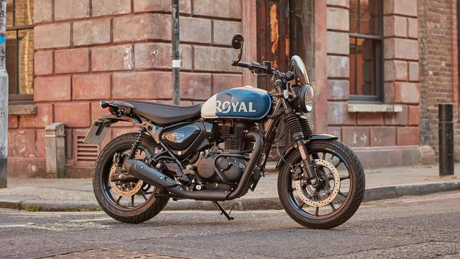 Royal Enfield Hunter 350 dijual mulai Rp27,9 Juta di India, motor ini menggunakan mesin 349 cc bertenaga 20,2 hp dan torsi 27 Nm.