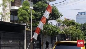 Pasukan Brimob Bersenjata Jaga Ketat Rumah Ferdy Sambo