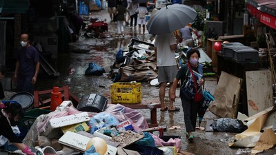FOTO: Seoul Korsel Berantakan usai Diterjang Banjir Parah