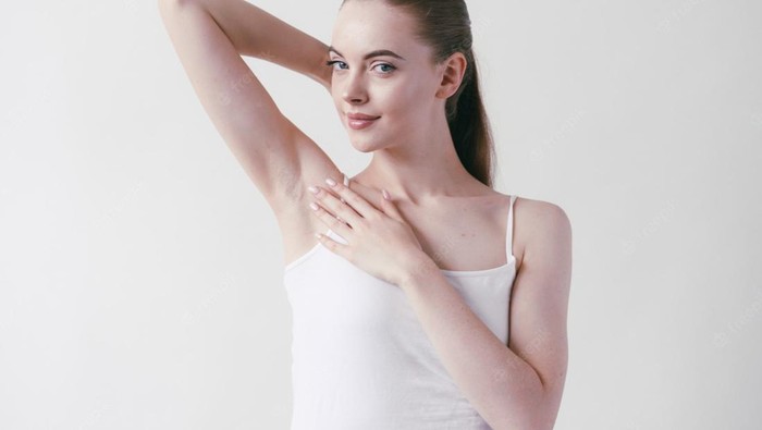 Efektif Mencerahkan Ketiak Gelap, Ini 5 Produk yang Wajib Kamu Miliki!