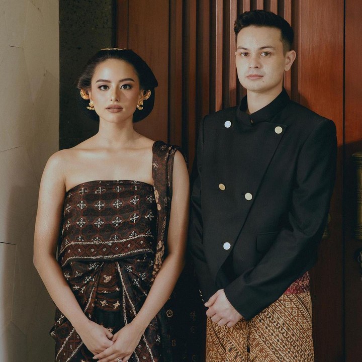 <p>Amanda Khairunnisa baru saja melakukan sesi <em>prewedding</em> bersama calon suaminya, Tavan Dutton. Kekasih Amanda merupakan pria bule yang menempuh pendidikan di Oxford University. (Foto: Instagram @akhairunnisa)</p>