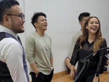 Ariel NOAH & BCL Fitting Baju hingga Rita Ora-Taika Waititi Diam-diam Nikah