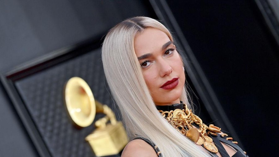 LAS VEGAS, NEVADA - APRIL 03: Dua Lipa attends the 64th Annual GRAMMY Awards at MGM Grand Garden Arena on April 03, 2022 in Las Vegas, Nevada. (Photo by Axelle/Bauer-Griffin/FilmMagic)