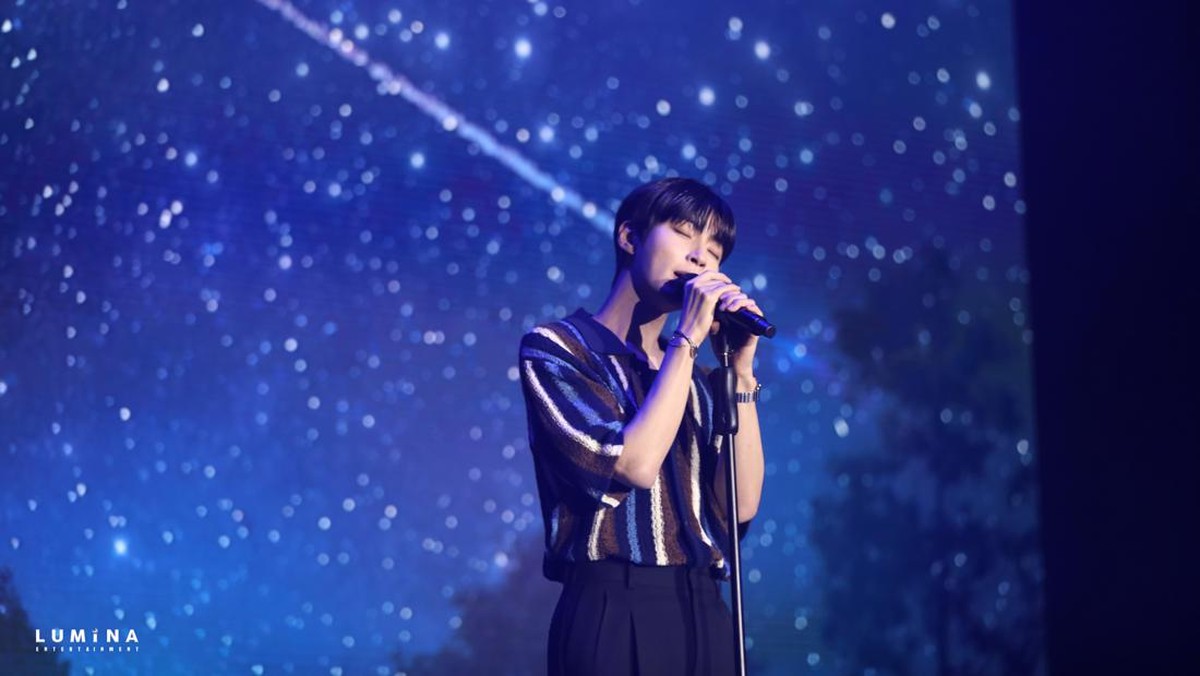 Gantengnya Hwang In Yeop Joget 'Okey Dokey' di Fanmeeting Jakarta