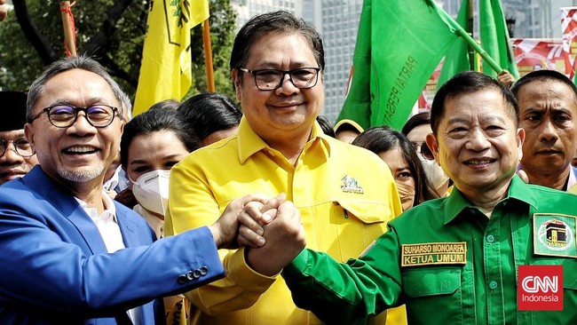 Ketum Golkar Airlangga Hartarto melayangkan sindiran kepada sejumlah partai yang sudah berkoar-koar mendeklarasikan capres dan cawapres untuk pemilu 2024.