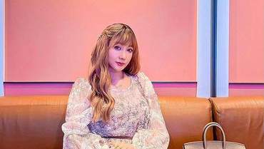 img-title Aku Akan Jadi Istri V BTS