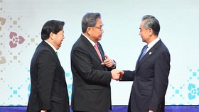 Menlu Korsel-China Bertemu, Bahas Nuklir Korut sampai Boikot K-Pop