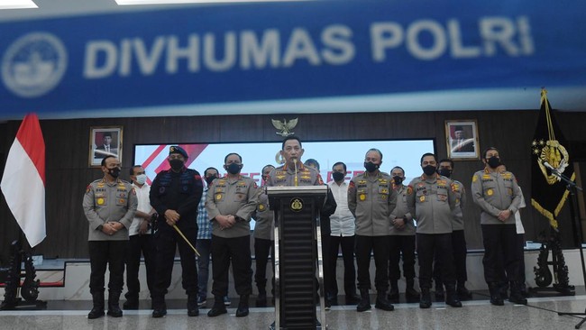 Pakar hukum pidana menilai motif pembunuhan berencana Brigadir J tetap harus dibuka ke publik, meskipun sifatnya tidak wajib.