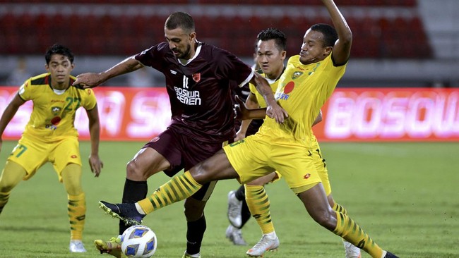 Manajemen PSM Makassar melaporkan insiden perusakan bus suporter ke AFC usai laga final AFC Cup zona ASEAN kontra Kuala Lumpur City FC.