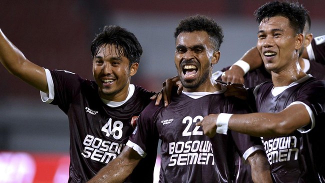 PSM Makassar memimpin 3-1 atas Persib Bandung dalam laga babak pertama Liga 1 di Stadion Gelora BJ Habibie, Parepare, Senin (29/8) malam.