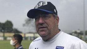 Robert Alberts Doakan Persib Sukses Bersama Luis Milla