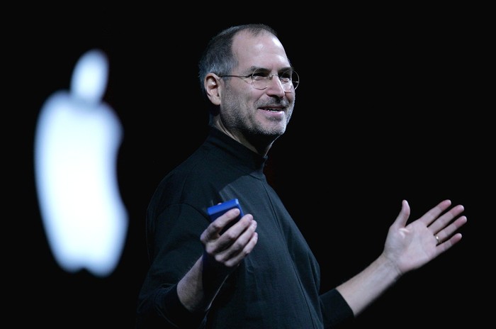 SAN FRANCISCO - JANUARY 11:  Apple CEO Steve Jobs delivers a keynote address at the 2005 Macworld Expo January 11, 2005 in San Francisco, California.  (Photo by Justin Sullivan/Getty Images)