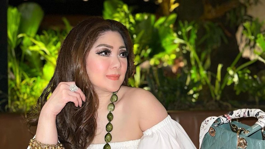 Vivi selebgram yang sering dikira istri Ferdy Sambo