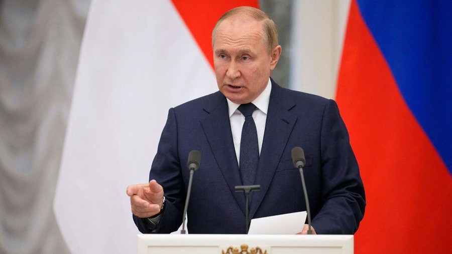 Russian President Vladimir Putin attends a press conference after his meeting with Indonesia's counterpart the Kremlin in Moscow on June 30, 2022. (Photo by Alexander Zemlianichenko / POOL / AFP) (Photo by ALEXANDER ZEMLIANICHENKO/POOL/AFP via Getty Images)