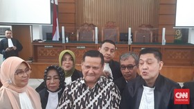 img-title Jaksa: Perbuatan Napoleon Lumuri Tinja akan Diingat Kace Seumur Hidup