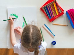 Benarkah Orang Kidal Lebih Kreatif?