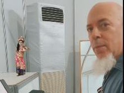 Aksi Jordan Rudess Mainkan Lagu Bengawan Solo Usai Konser Dream Theater