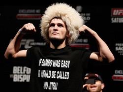 Khabib Nurmagomedov Diusir dari Pesawat Usai Ribut dengan Pramugari