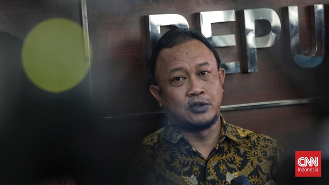 Kompolnas menyebut salah satu yang harus diungkap adalah latar belakang polisi tembak polisi di Solok Selatan itu apakah terkait juga dengan perkara pidana.