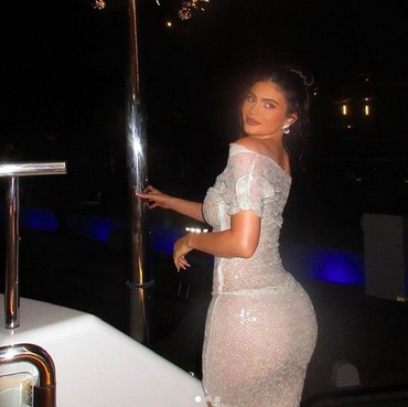 Pesta Kembang Api Meriahkan Ulang Tahun Kyllie Jenner