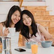 Bagai Pinang Dibelah Dua, 5 Zodiak Ini Paling Cocok Jadi Teman Seorang Leo!